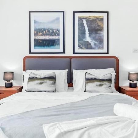 1 Bedroom Flat Piccadilly Sleep 7 In London Vr10 Exterior photo